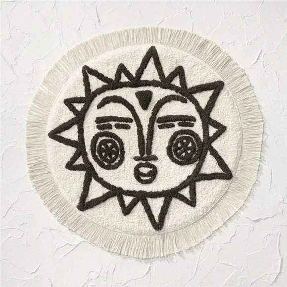 NWT Sun Tufted Round Bath Rug Cream - Opalhouse designed with Jungalow - Picture 1 of 4